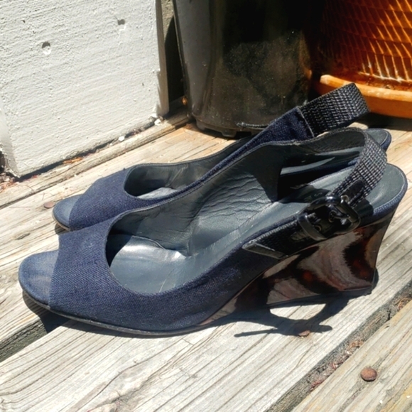 Stuart Weitzman Black Peep Toe Tortoise - Picture 4 of 10